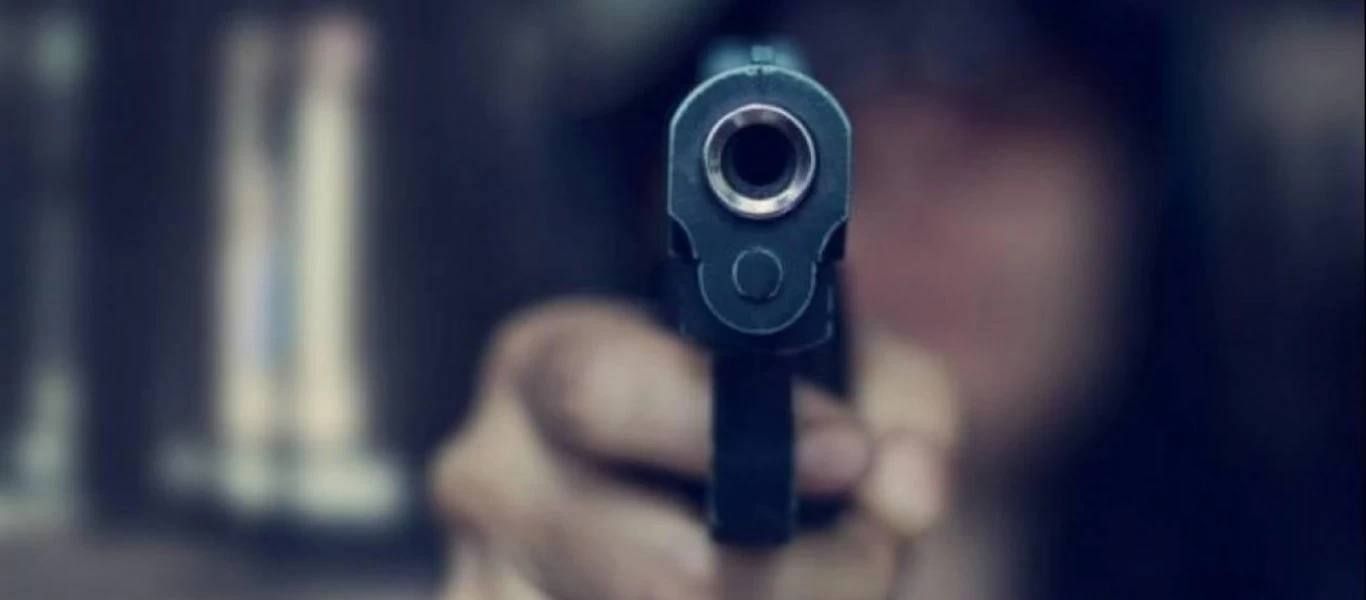 Χειροπέδες σε 42χρονο που είχε πυροβολήσει ντελιβερά στο Γαλάτσι